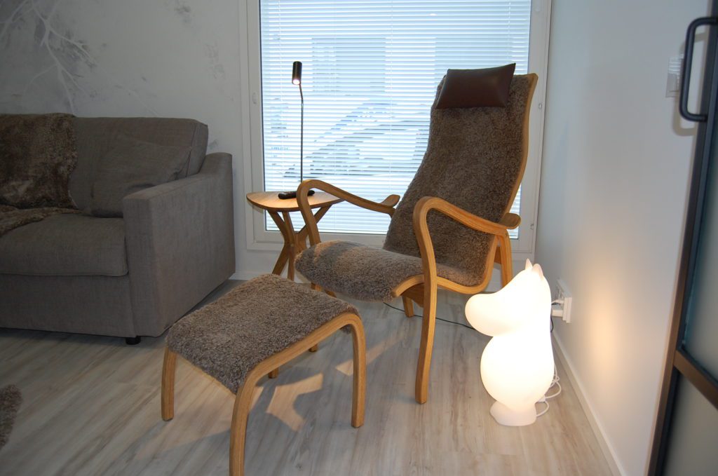 Bröderna Anderssons Bord1 sivupöytä