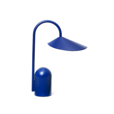 ferm LIVING Arum Portable pöytävalaisin, sininen