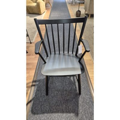 OUTLET HAY J42 tuoli, musta