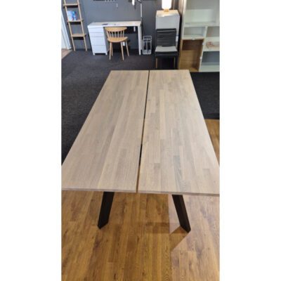 OUTLET Rowico Fred ruokapöytä