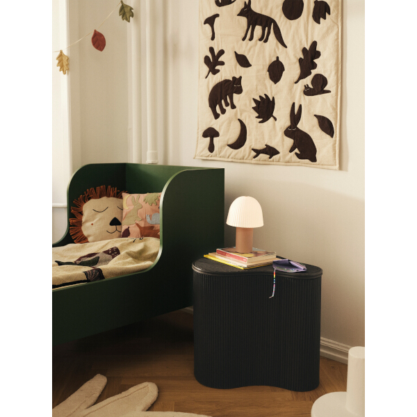 ferm LIVING Isola säilytyspöytä, tummaksi petsattu - Image 3