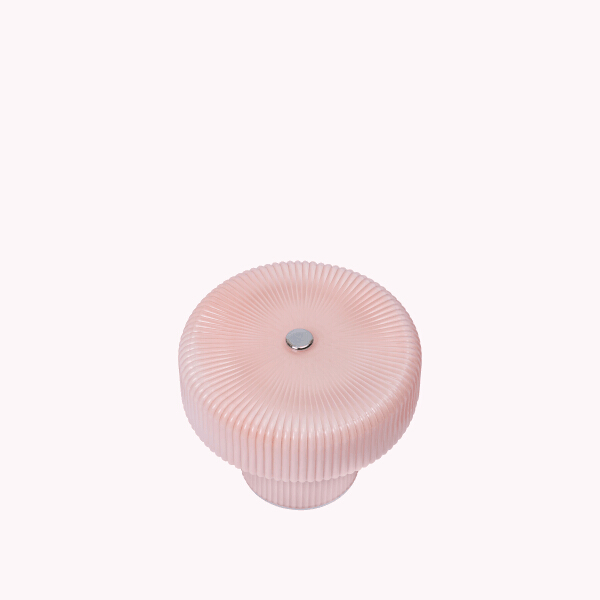 ferm LIVING Ripple Portable pöytävalaisin, pieni, vaaleanpunainen - Image 2